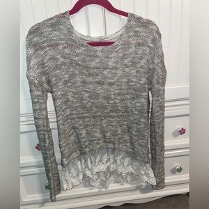 Tan/White/Gray over-sized knit sweater with lace trim- S